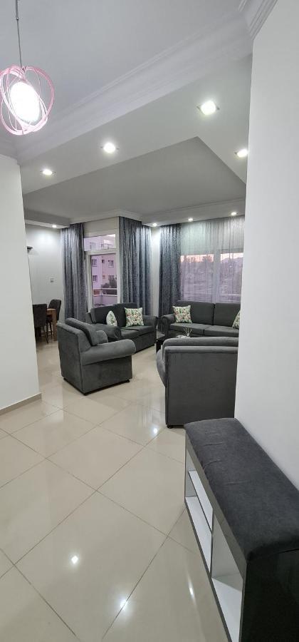 Oytam Apt Nicosia Luaran gambar