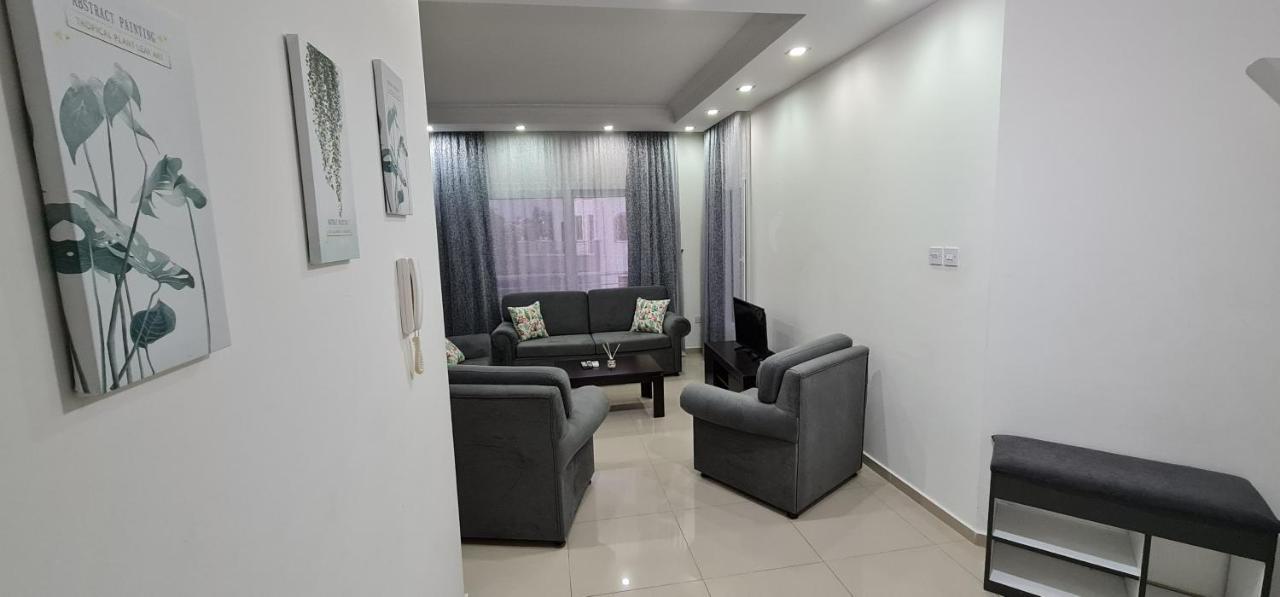 Oytam Apt Nicosia Luaran gambar