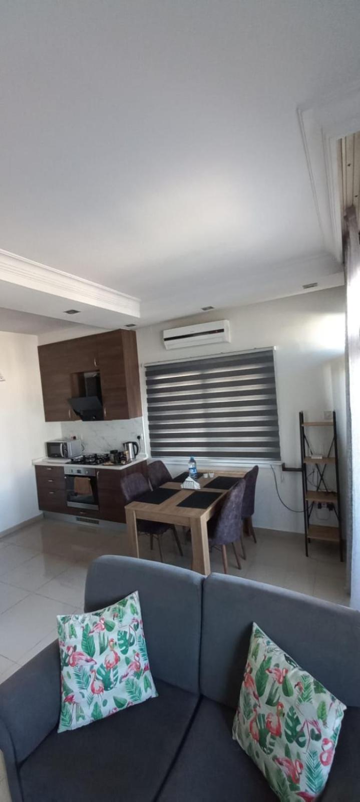 Oytam Apt Nicosia Luaran gambar