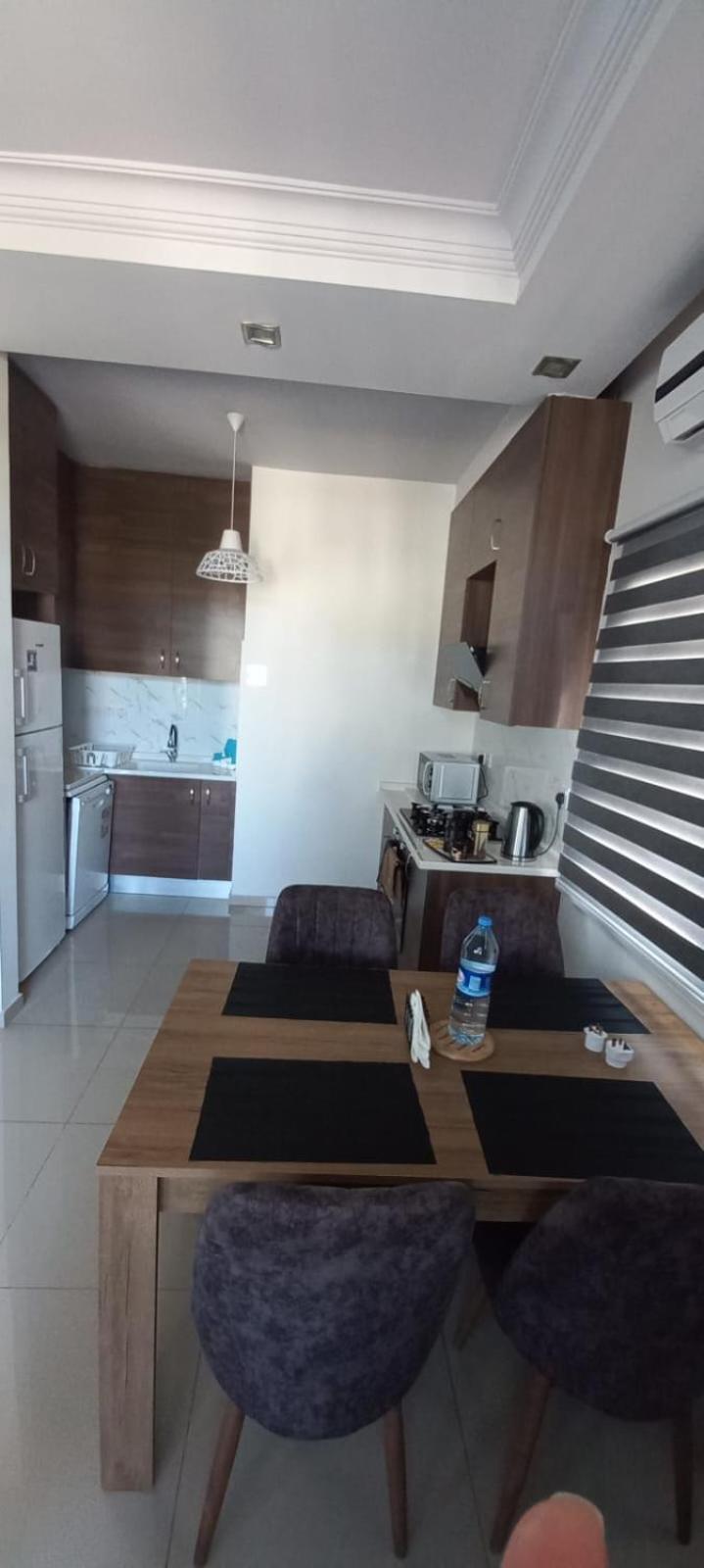 Oytam Apt Nicosia Luaran gambar