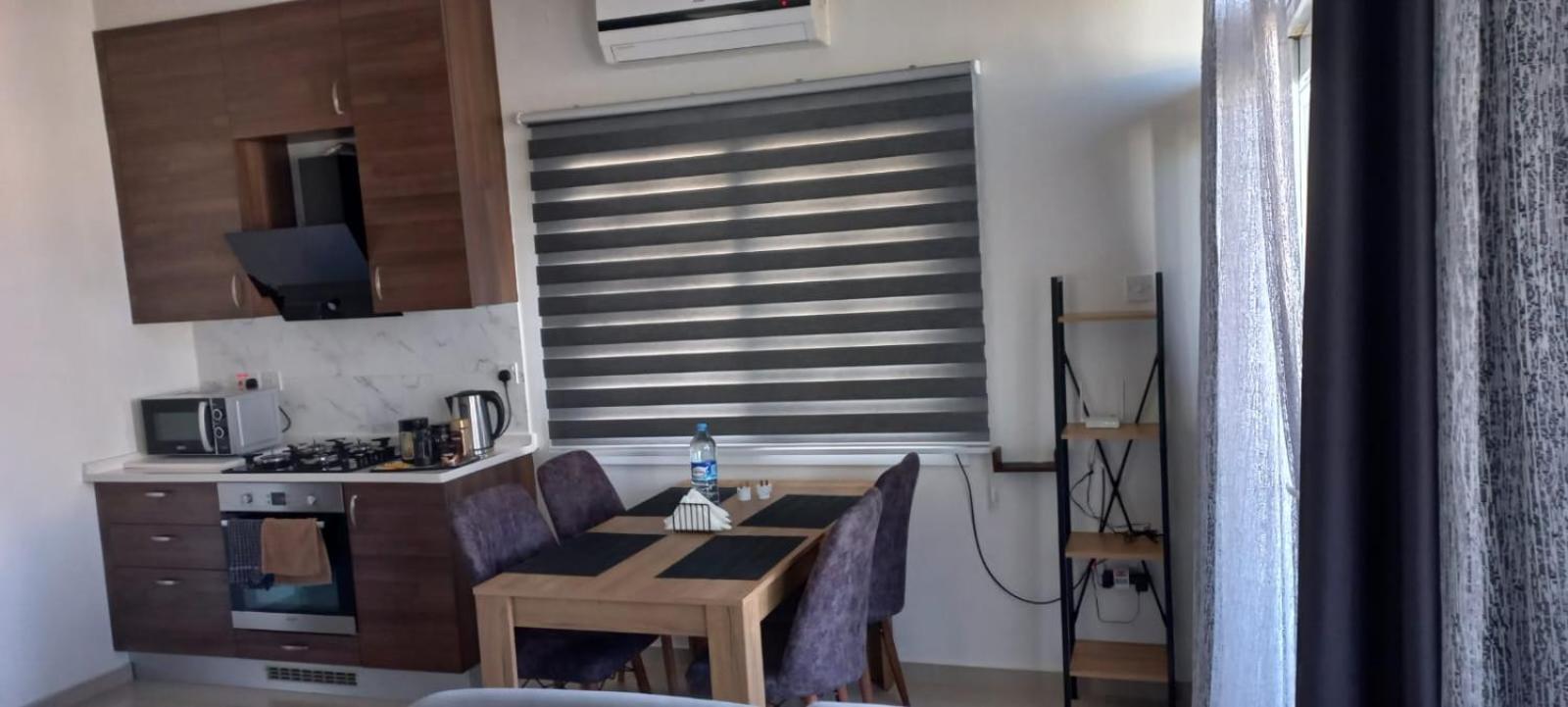 Oytam Apt Nicosia Luaran gambar